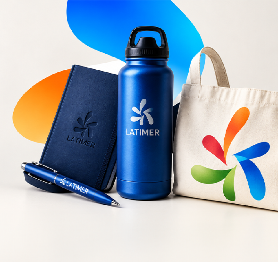 Libreta, termo, pluma y tote bag personalizados con la marca Latimer